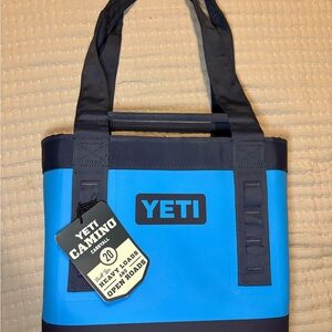 YETI Camino Carryall 20 - Blue and Black